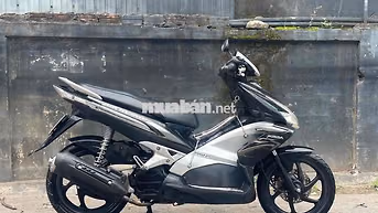 AB 2010 FI máy zin êm chạy bao mượt.