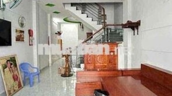 NHÀ GẦN CHỢ MINH PHÁT ( FULL NỘI THẤT ) TRỆT LẦU 2PN 3WC. ĐƯỜNG 7M