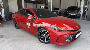 Toyota Camry 2.5Q HEV TOP 2025 lướt giá còn bớt