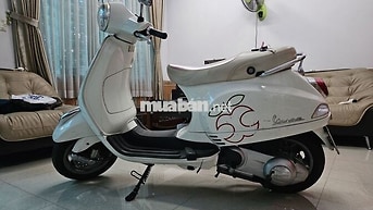 Vespa LX 125ie trắng, phiên bản đặt biệt trái táo