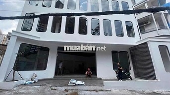 Văn phòng spa 5G Nguyễn Đình Chiểu, Q1. Dt: 12x10m, Kc: trệt 2 lầu