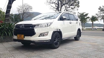 Toyota Innova Venturer 2018 Trắng