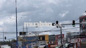 Bán đất 1 xẹt QL13 mặt tiền Kinh Doanh tốt. Ngay Cty trường học.