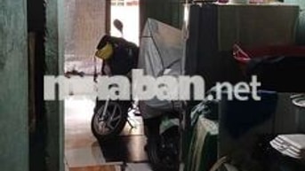 bán nhà cấp 4, có gác lửng, 1 phòng ngủ, gần chợ dĩ An 2