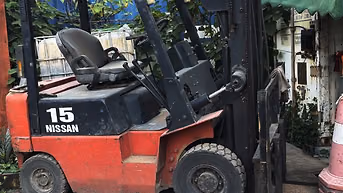 Cần Bán xe nâng 1.5 tấn, Máy dầu