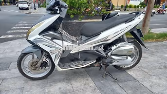 Honda Air Blade 125Fi Trắng