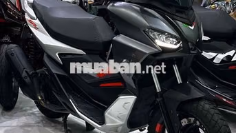 Aprilia SR GT 200