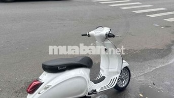 Piaggio Vespa Sprint Trắng ngọc trinh
