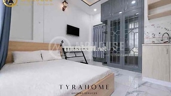 Studio ban công - Phan Xích Long gần khu ẩm thực Vạn Kiếp