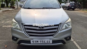 Toyota Innova 2.0E 2015 Bạc 8 chỗ Số sàn