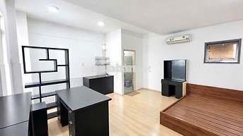 Trống sẵn studio sẵn máy lạnh đường Nguyễn Thị Tú giao Lê Trọng Tấn
