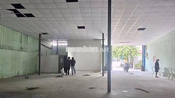 CHO THUÊ KHO,XƯỞNG 300M² GIÁ 25TR/T, NGAY NGÃ TƯ GÒ MÂY