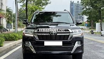 Toyota Land Cruiser 4.6 V8 2020 Đen 7 chỗ