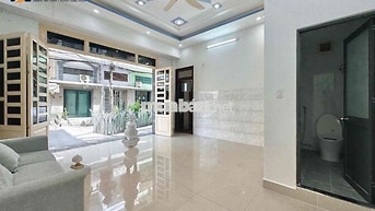 CHO THUÊ MẶT BẰNG KINH DOANH NGAY NGÃ TƯ ÂU CƠ,LẠC LONG QUÂN