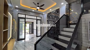 Nhà Phố Hóc Môn 4x19m 1 trệt 1 lầu 1pk,3pn,3wc,sân xe hơi ,sân thượng