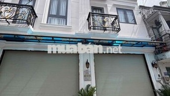 CHO THUÊ NHÀ PHỐ MỚI XÂY FULL NỘI THẤT CAO CẤP QUẬN 7