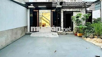 NHÀ GẦN CHỢ ĐƯỜNG. TRỆT LẦU 2PN 2WC ( SẴN BÀN GHẾ , TỦ QUẦN ÁO )