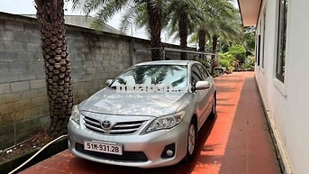 bán Toyota Altis tự động 2010