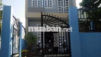 NHÀ GẦN CHỢ TRƯỜNG HỌC, NHÀ THỜ, HẺM XE HƠI, 2 LẦU,  CÁCH XE BUS 400M 