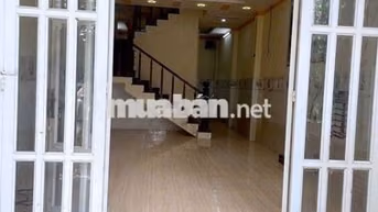 Cho thuê nhà Lầu Trệt gần Ký túc xá khu b và siêu thị Go Dĩ An
