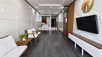 CHO THUÊ CĂN HỘ HAGL 2PN 94M2 - TẦNG TRUNG - VIEW HỒ- SẠCH ĐẸP