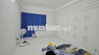 Cho thuê nhà mặt tiền KDC Bình Phú (gần công viên)
