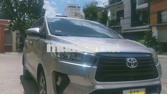 Toyota Innova 2022 8 chỗ Số sàn Bạc