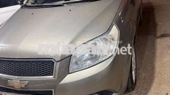 Chevrolet Aveo 2017 Tự động Vàng cát
