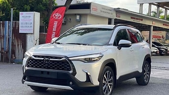 Toyota Corolla Cross1.8V 2022 Trắng Nhiều Đồ Chơi