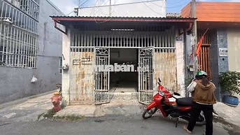 cho Thue nhà tx 22 q12 2p ngủ 2wc giá 5tr /th