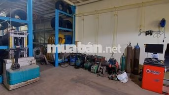 Bán nhà mặt tiền đường Võ Văn Vân