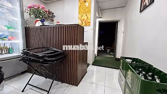 Cho thuê căn hộ tập thể Tầng 1 70m2 giá 6 triệu trong ngõ, gần Quỳnh L