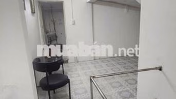 Cho thuê Nhà Hẻm lớn Bùi Viện Q1 kinh doanh tốt.