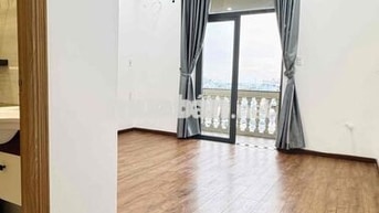 PHÒNG BAN CÔNG - SẴN MÁY LẠNH - THANG MÁY