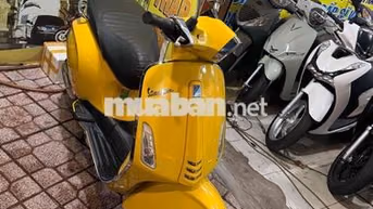 Piaggio Vespa Sprint Vàng