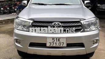 Toyota Fortuner 2009 2 cầu Bạc