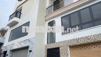 DUPLEX FULL NỘI THẤT BAN CÔNG - CÁCH HUIT 4 PHÚT ĐI BỘ