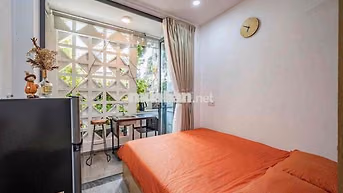 CHO THUÊ STUDIO BAN CÔNG ĐÓN NẮNG FULL NỘI THẤT NGAY TRUNG TÂM QUẬN 1