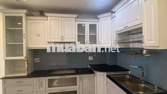 cho thuê nhà MT khu bảy hiền p11 tân bình. DT: 6m x 15m 3 tầng 18tr