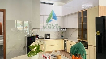 Cần cho thuê nhà 6 tầng đường Nguyễn Phước Lan, Hòa Xuân vị trí đẹp