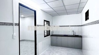 Cho thuê nhà hẻm xe hơi Linh Đông 3PN sân 100m2 làm kho giá tốt