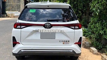 Toyota Veloz Cross 1.5 CVT 2024 Trắng 7 chỗ