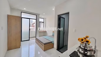 Studio ban công, tòa nhà sạch đẹp - Huỳnh Tấn Phát gần KCX Tân Thuân