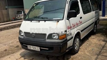 Toyota Hiace 2002 Trắng Sàn Xăng