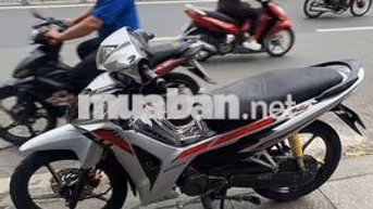 Honda Wave RSX Fi 2022 Bạc 90% mới