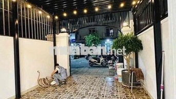 NHÀ ĐẸP KHU ĐỒNG BỘ 8M CÓ CHỖ ĐẬU XE HƠI GIÁ 12 TRIỆU