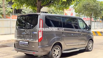 Ford Tourneo Limousine 2019 Bản cao cấp Xám