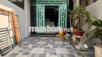 NHÀ HẺM XE TẢI 500KG - CÓ SÂN THƯỢNG. GẦN BXQ8