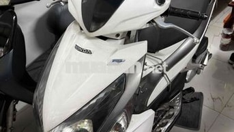 Honda Air Blade 110cc Trắng Zin êm