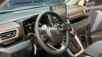 Toyota Innova Cross 2.0V 2024 Bạc 32.526km